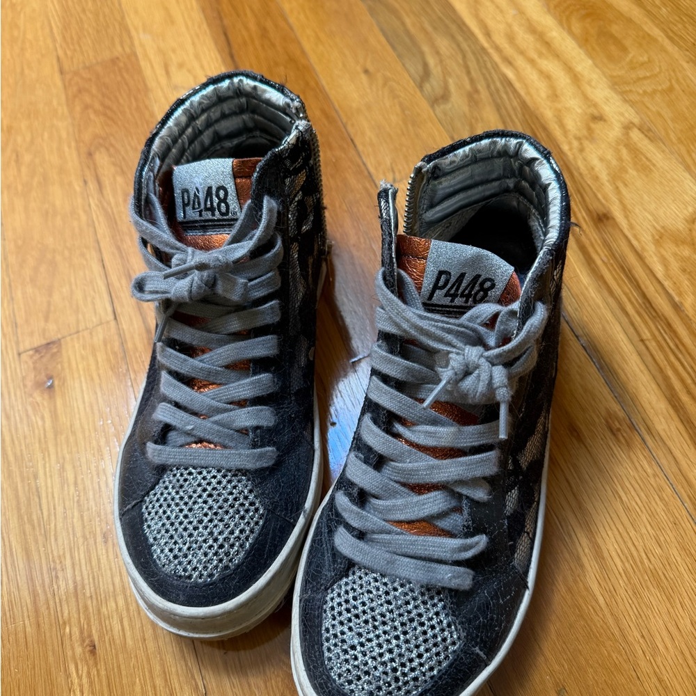 P448 Kids High-Top Sneakers - Black and Orange